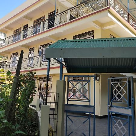 Hotel Pine Leaf Gangtok Esterno foto