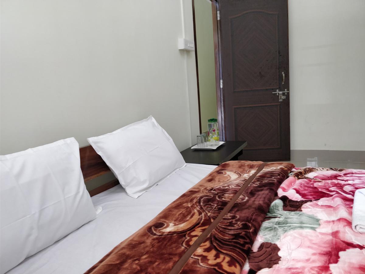 Hotel Pine Leaf Gangtok Esterno foto