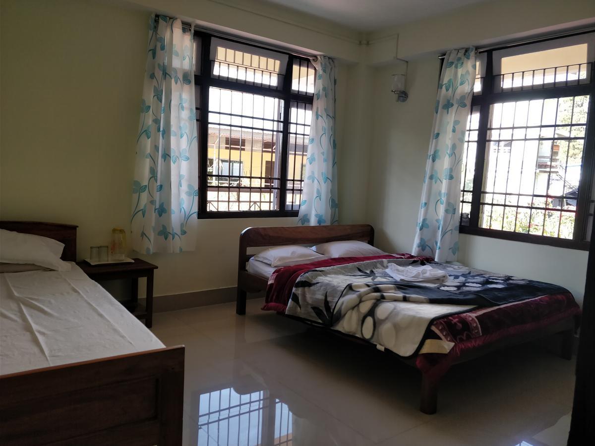 Hotel Pine Leaf Gangtok Esterno foto