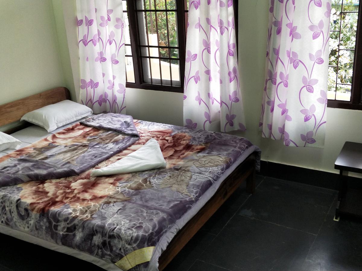 Hotel Pine Leaf Gangtok Esterno foto